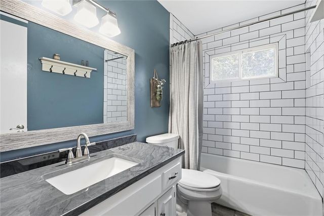 10069 Bluejacket Drive, Overland Park, KS 66214