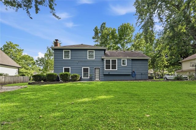 10069 Bluejacket Drive, Overland Park, KS 66214