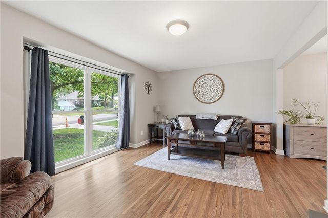 10069 Bluejacket Drive, Overland Park, KS 66214