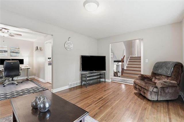 10069 Bluejacket Drive, Overland Park, KS 66214