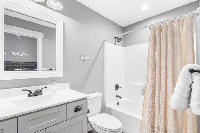 155 Lakefront Drive, Branson, MO 65616