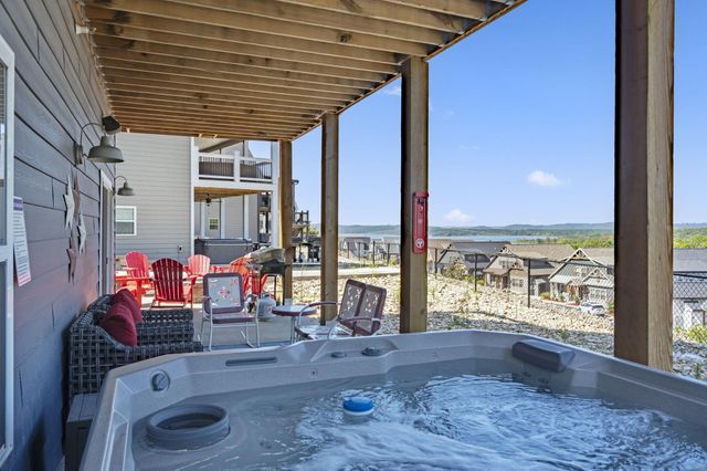 155 Lakefront Drive, Branson, MO 65616