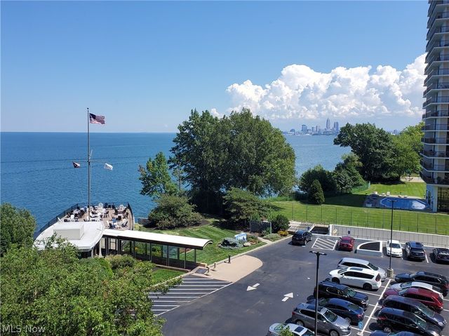 12700 Lake Avenue 804, Lakewood, OH 44107