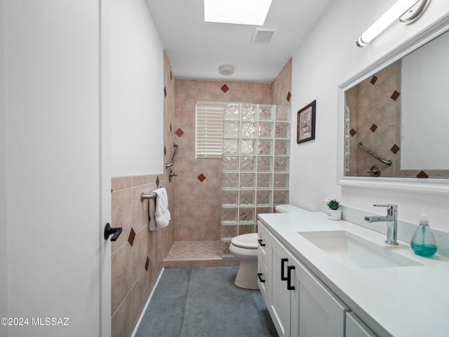 5798 E Paseo Cimarron, Tucson, AZ 85750