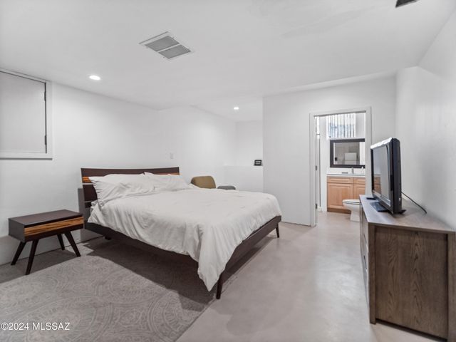 5798 E Paseo Cimarron, Tucson, AZ 85750