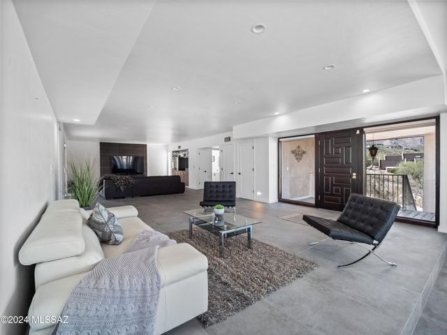 5798 E Paseo Cimarron, Tucson, AZ 85750