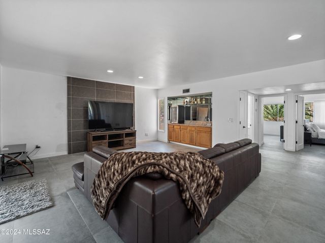 5798 E Paseo Cimarron, Tucson, AZ 85750