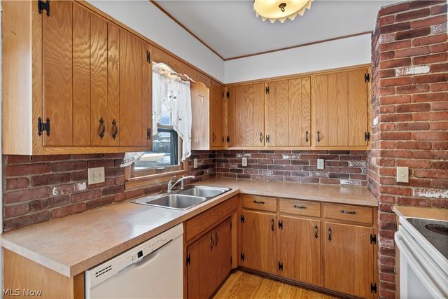 255 Taylor Road, Barberton, OH 44203