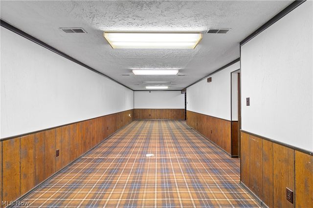 255 Taylor Road, Barberton, OH 44203