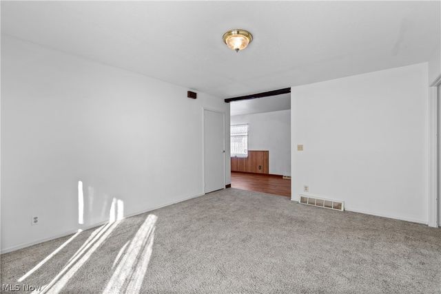 255 Taylor Road, Barberton, OH 44203