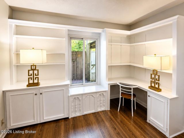 1935 Gardiner Ln APT A2, Louisville, KY 40205