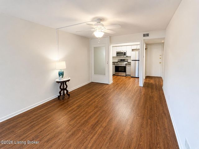 1935 Gardiner Ln APT A2, Louisville, KY 40205