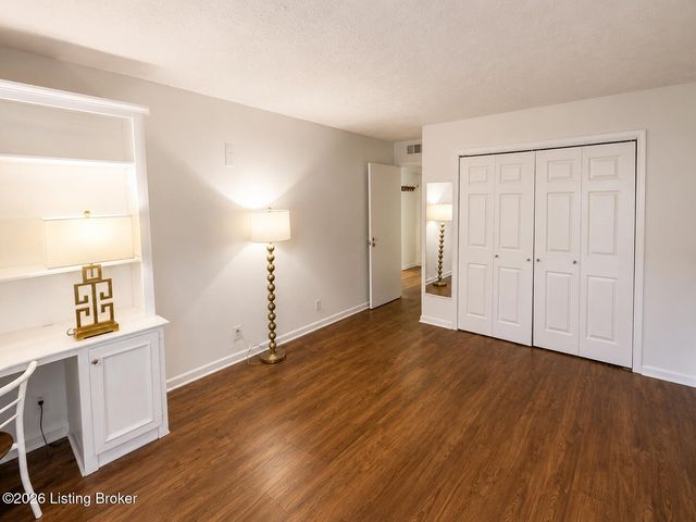 1935 Gardiner Ln APT A2, Louisville, KY 40205