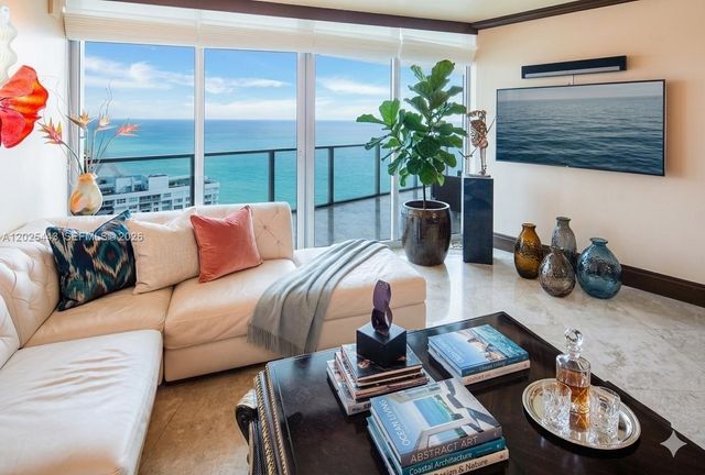 3101 S Ocean Dr 2707, Hollywood, FL 33019