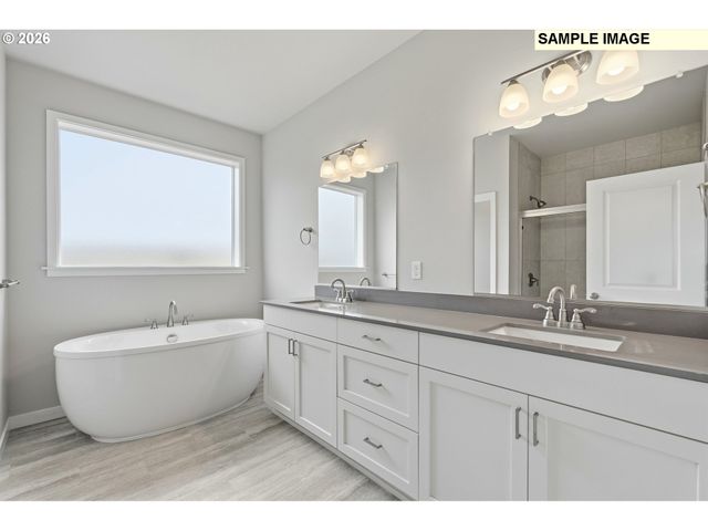 589 E Cleveland St, Carlton, OR 97111