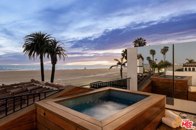 966 Palisades Beach Road, Santa Monica, CA 90403