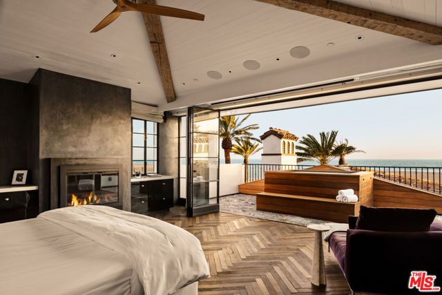 966 Palisades Beach Road, Santa Monica, CA 90403