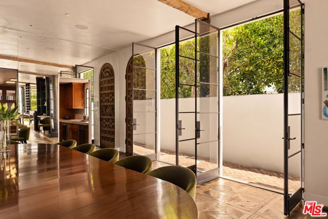 966 Palisades Beach Road, Santa Monica, CA 90403