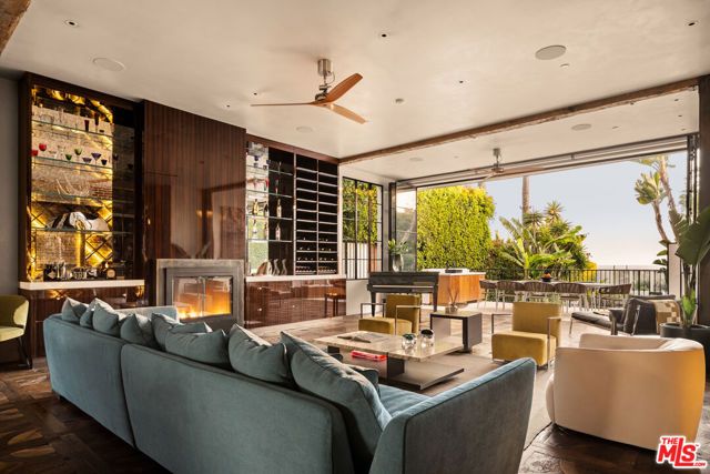 966 Palisades Beach Road, Santa Monica, CA 90403