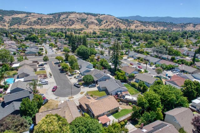 6055 Emlyn Court, San Jose, CA 95123
