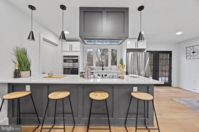 708 W JASPER CT, Sterling, VA 20164