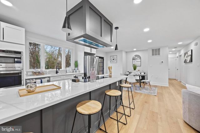 708 W JASPER CT, Sterling, VA 20164