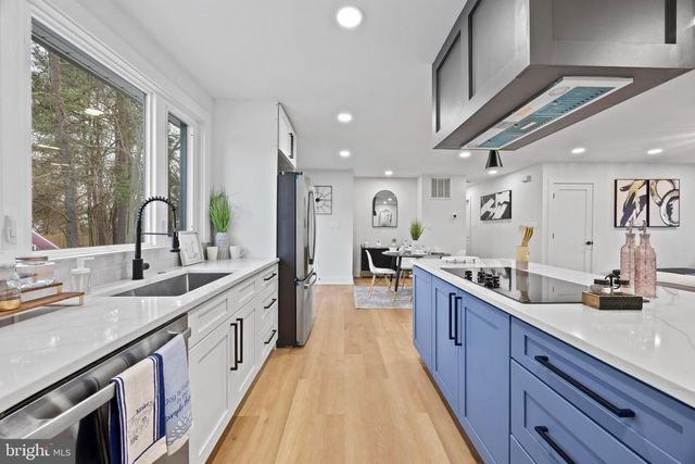 708 W JASPER CT, Sterling, VA 20164