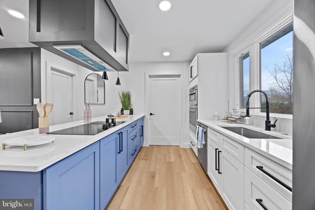 708 W JASPER CT, Sterling, VA 20164