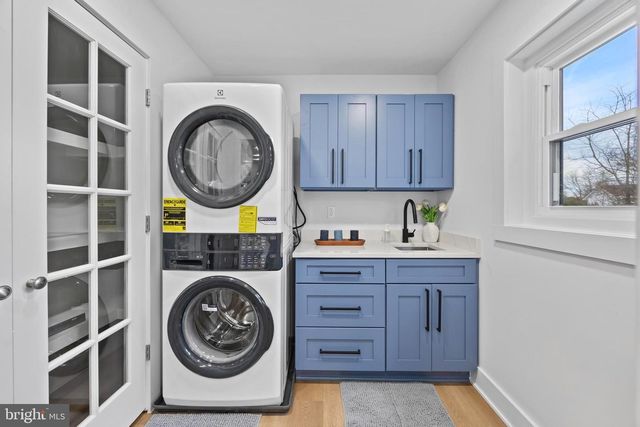 708 W JASPER CT, Sterling, VA 20164