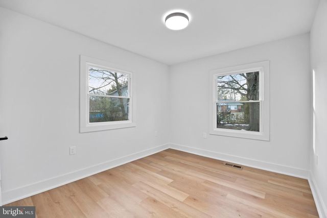 708 W JASPER CT, Sterling, VA 20164