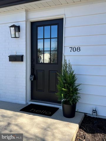 708 W JASPER CT, Sterling, VA 20164