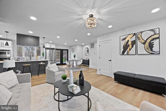 708 W JASPER CT, Sterling, VA 20164