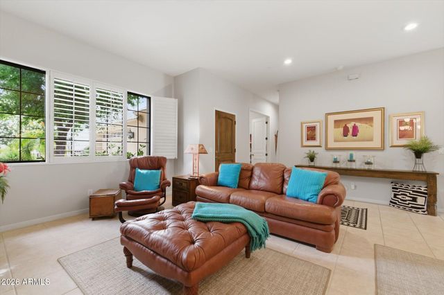 16540 E EL LAGO Boulevard 11, Fountain Hills, AZ 85268