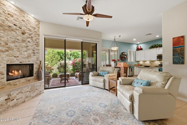 16540 E EL LAGO Boulevard 11, Fountain Hills, AZ 85268