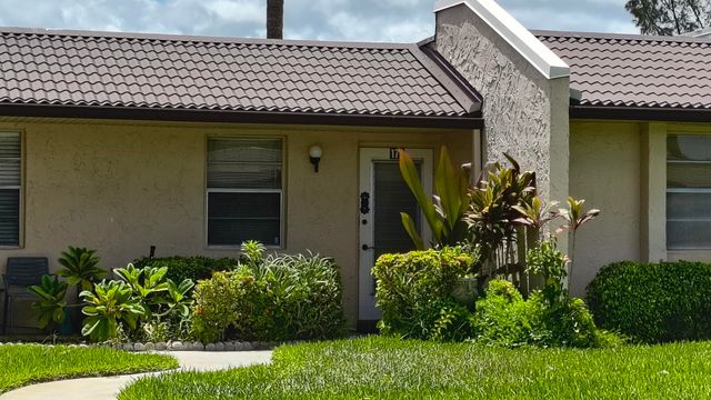 173 Lake Meryl Drive, West Palm Beach, FL 33411