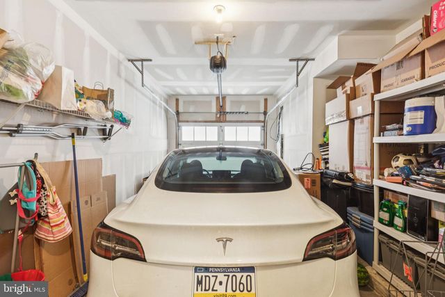 105 COMMODORE CT, Philadelphia, PA 19146