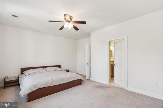 105 COMMODORE CT, Philadelphia, PA 19146