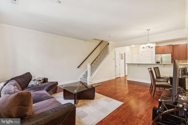 105 COMMODORE CT, Philadelphia, PA 19146