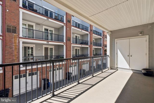 105 COMMODORE CT, Philadelphia, PA 19146