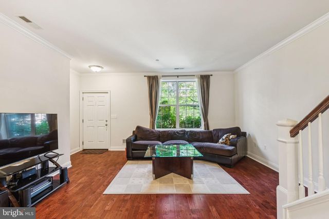 105 COMMODORE CT, Philadelphia, PA 19146