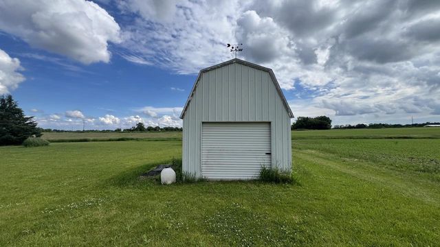 20525 93rd STREET, Bristol, WI 53104