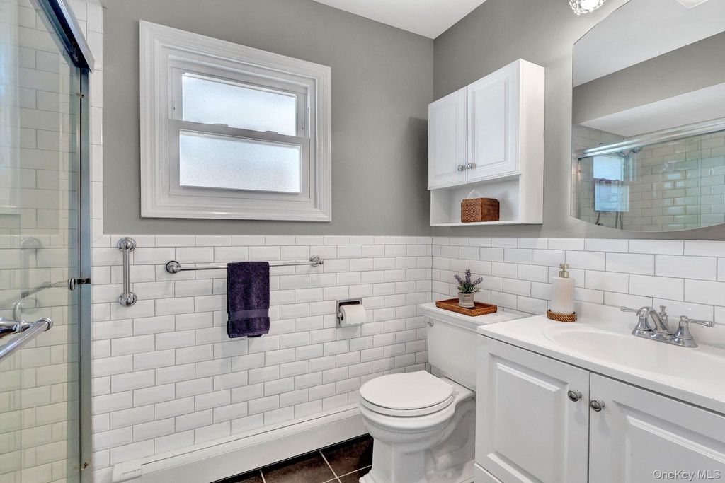 12 Carlton Drive, Massapequa, NY 11758 — photo 5