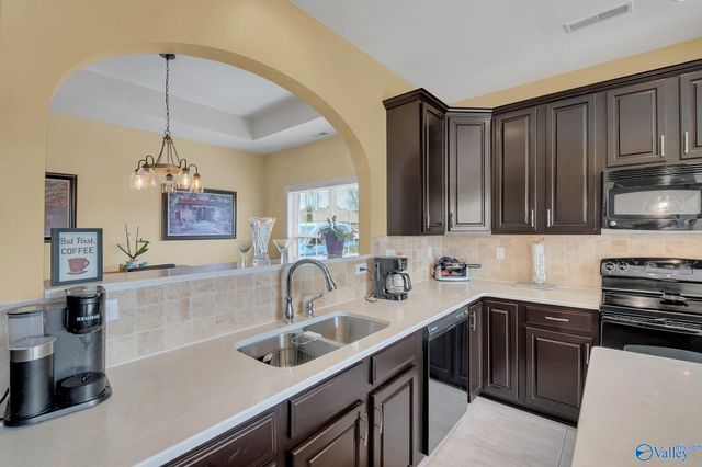 15651 Coach House Court NW, Harvest, AL 35749