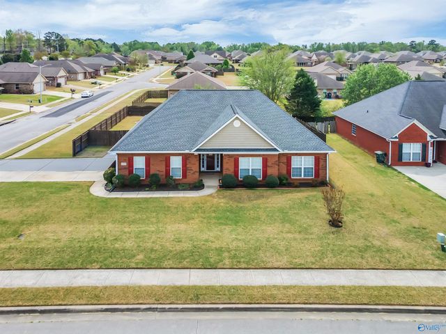 15651 Coach House Court NW, Harvest, AL 35749