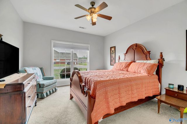 15651 Coach House Court NW, Harvest, AL 35749