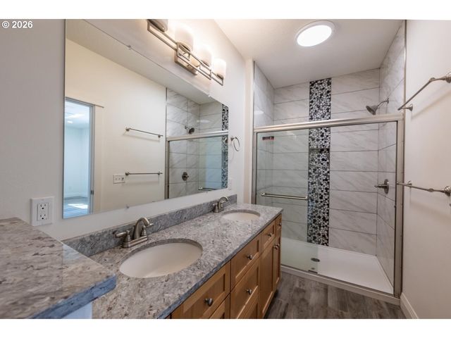 2010 ROOSEVELT Loop, North Bend, OR 97459