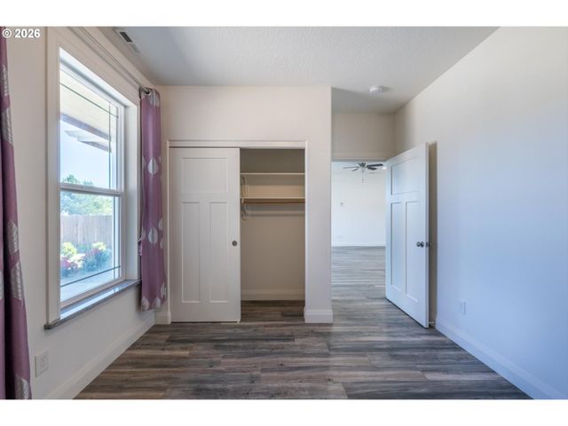 2010 ROOSEVELT Loop, North Bend, OR 97459