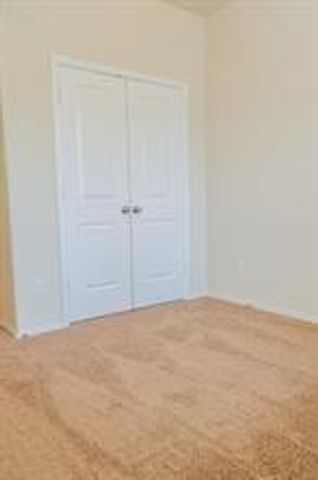 304 Chickadee LN, Leander, TX 78641