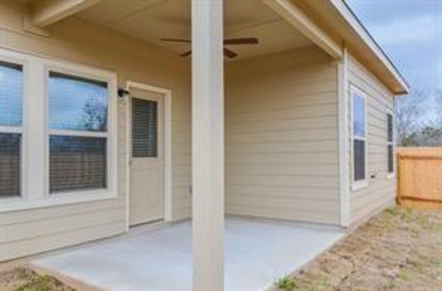 304 Chickadee LN, Leander, TX 78641