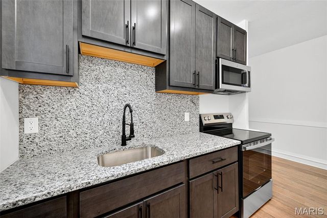 5803 S Kingshighway Boulevard 1S, St Louis, MO 63109